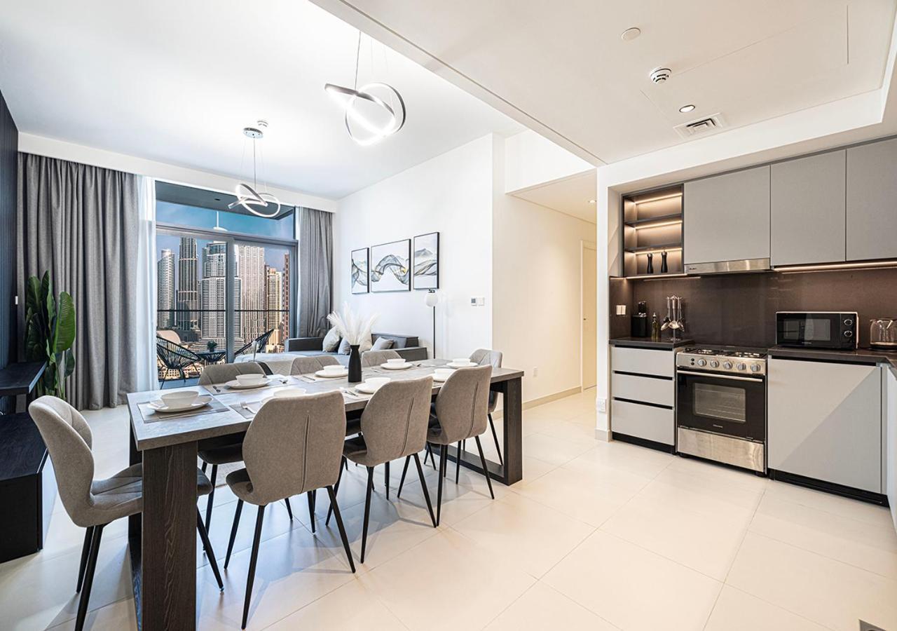 Apartment Glorious Burj Khalifa & Fountain Views, 4bdr Dubai