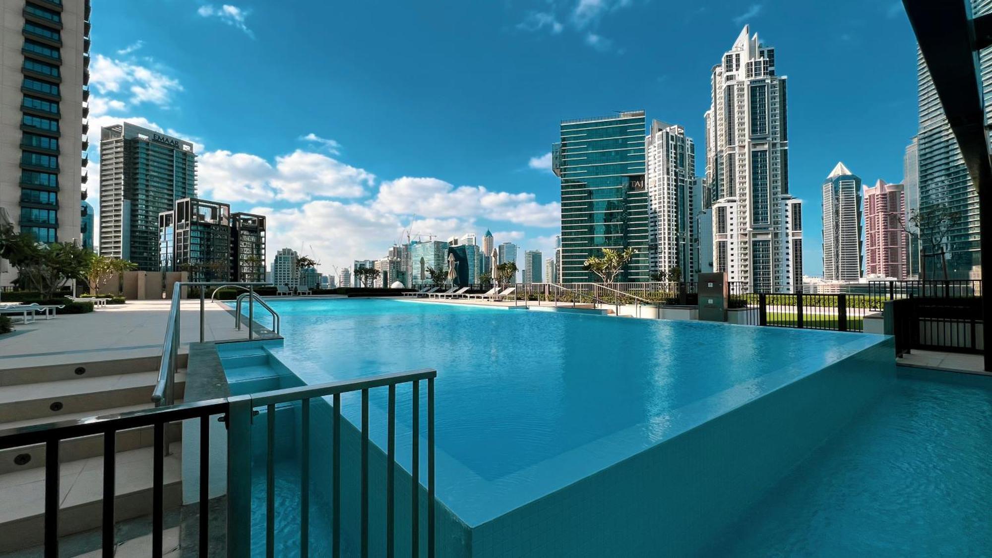 Apartment Glorious Burj Khalifa & Fountain Views, 4bdr Dubai