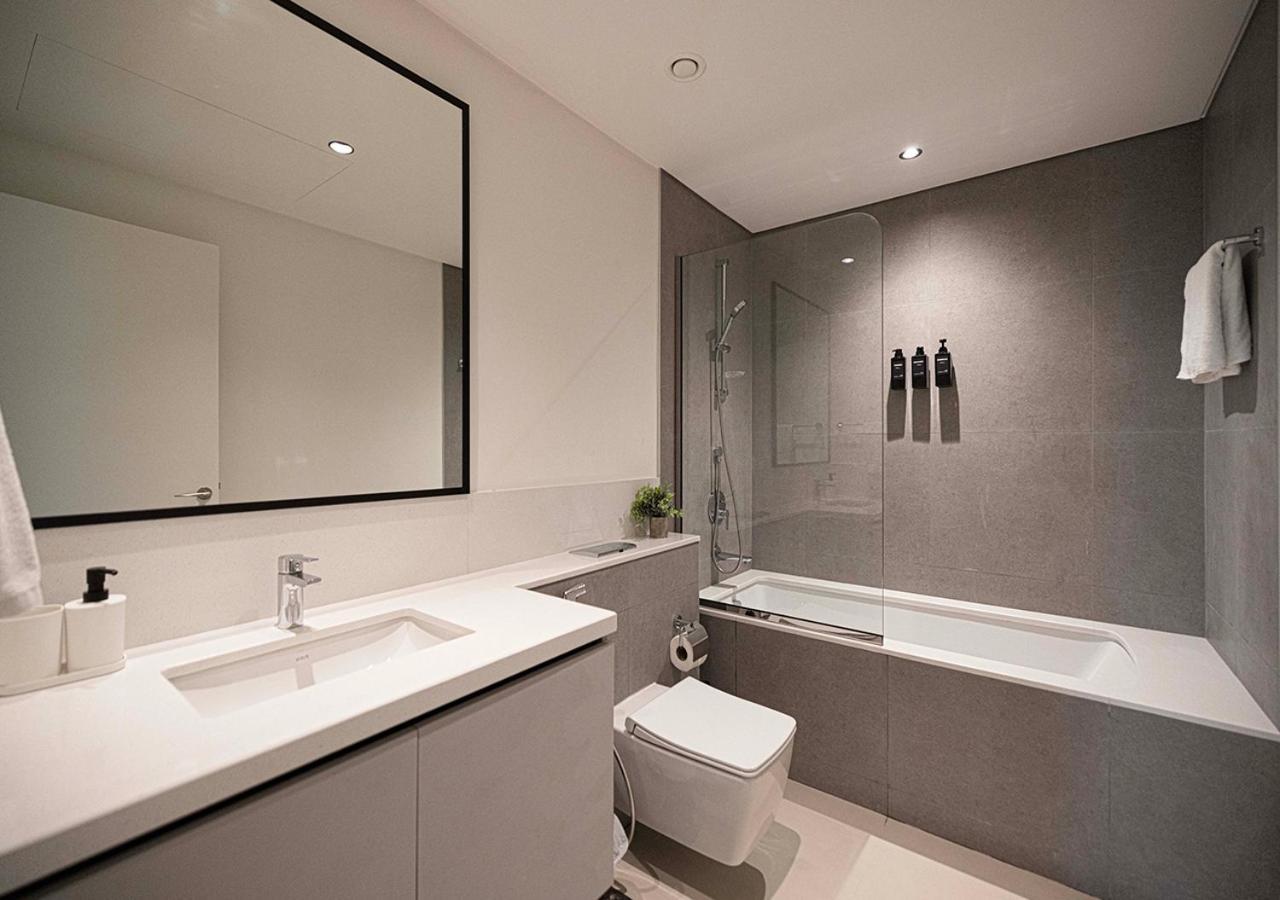 شقة Glorious Burj Khalifa & Fountain Views, 4bdr *